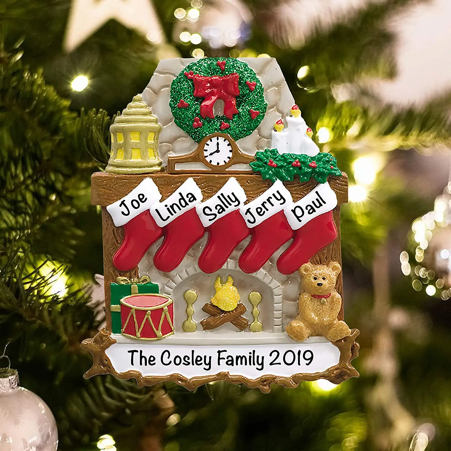 Adornos navideños personalizados de poliresina chimenea tradicional familia de 5 adorno para padres, niños, abuelos