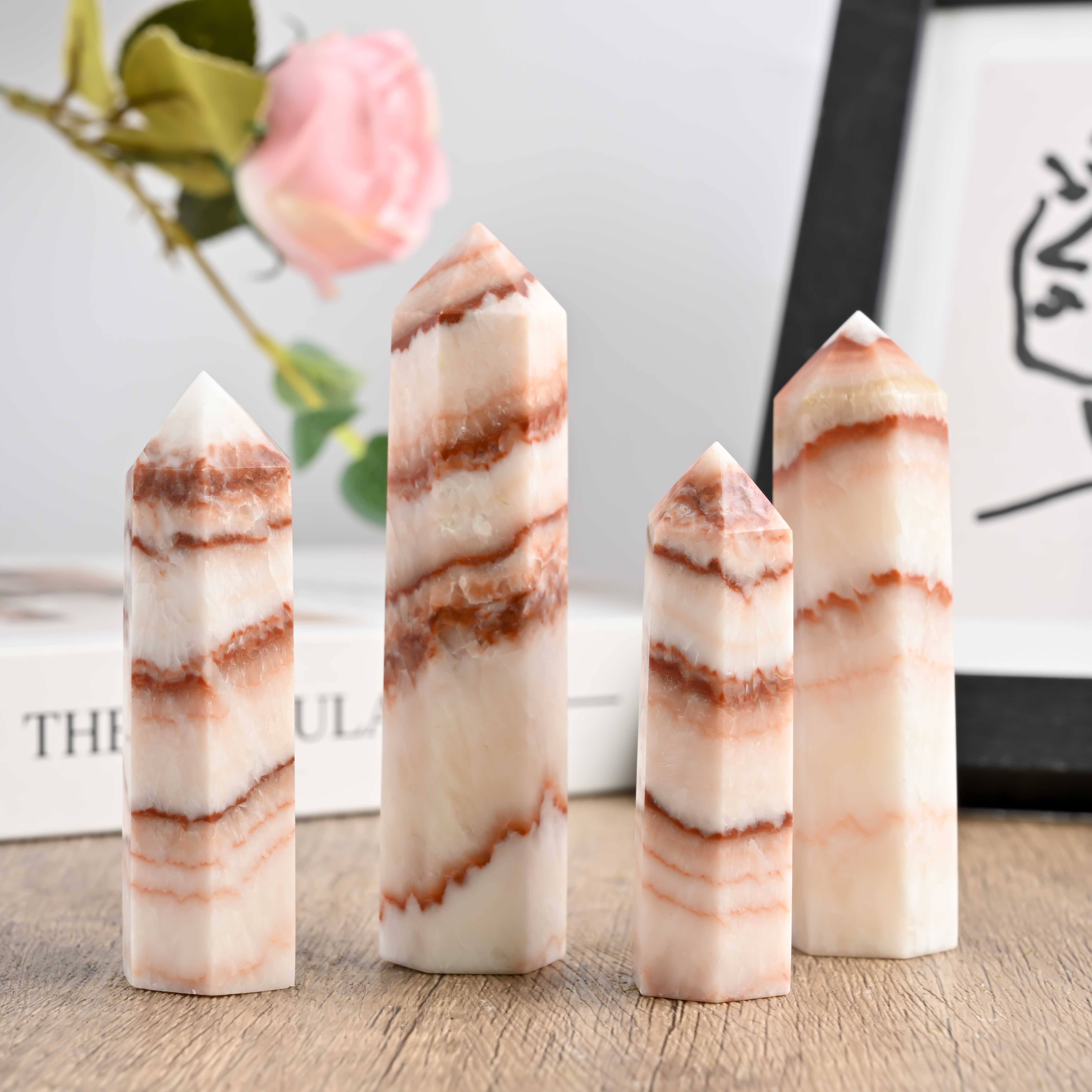 Tour de pierre de porc rose