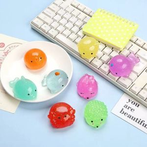 Yeni ve eğlenceli karikatür hayvan silikon Squishy TPR yumuşak kauçuk tutam ve yayın topu stres kabartma özelliği kutu paketlenmiş - Product Image 4