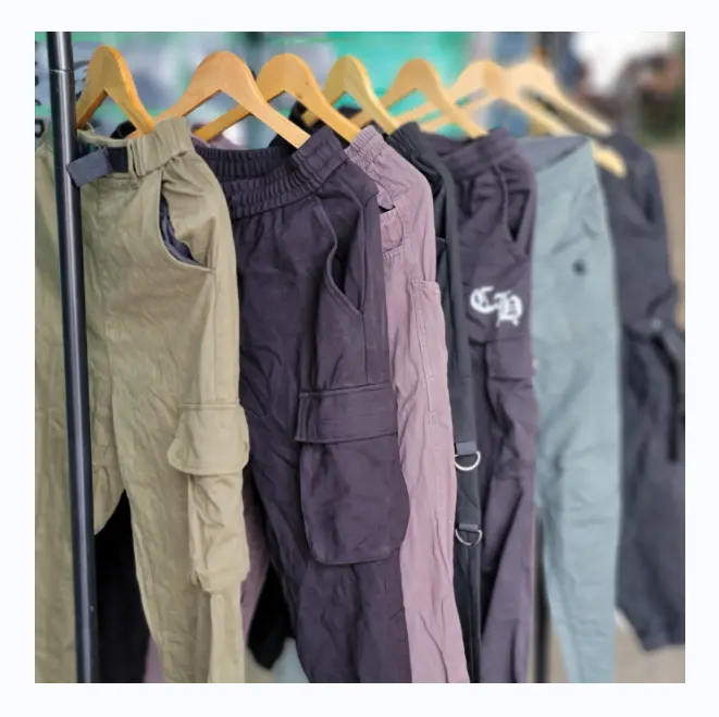 Venta al por mayor de pantalones largos multibolsillo de segunda mano para hombre ropa usada de hombre en fardos de pantalones de moda con multibolsillos