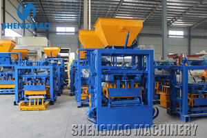 Máquina de fabricación de bloques de QT4-24, semiautomática, hueca, hormigón, cemento, entrelazado, fabricación de ladrillos, maquinaria - Product Image 4