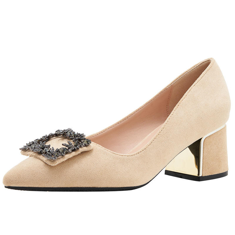 สีแอปริคอท