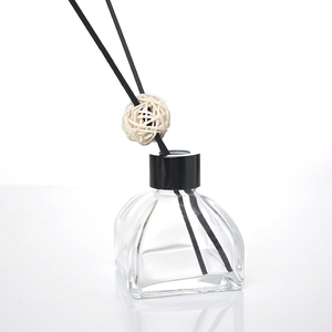 Bán Buôn Reed Khuếch Tán Xe Hương Thơm Tinh Dầu <span class=keywords><strong>Mini</strong></span> Chai Thủy Tinh 100Ml Chai Với Nắp - Product Image 4