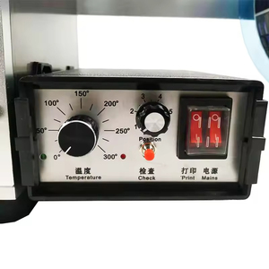Macchina per la codifica e l'etichettatura di bottiglie rotonde semiautomatiche MT50 etichettatrice manuale per piccole bottiglie di vetro - Product Image 3