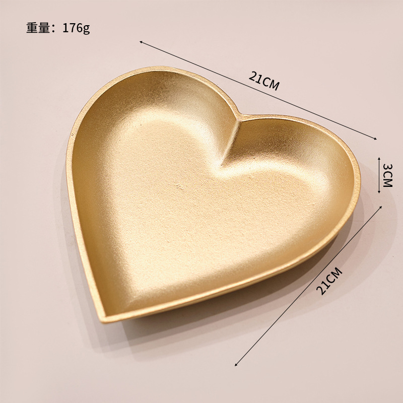 Large heart-shaped fruit plate
