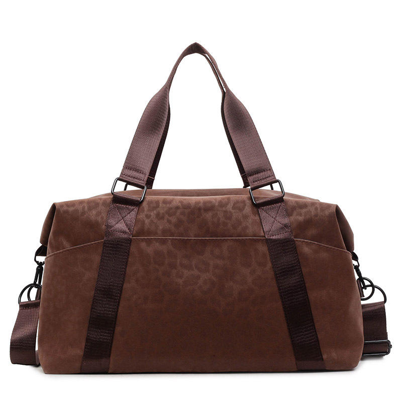 สีน้ำตาล