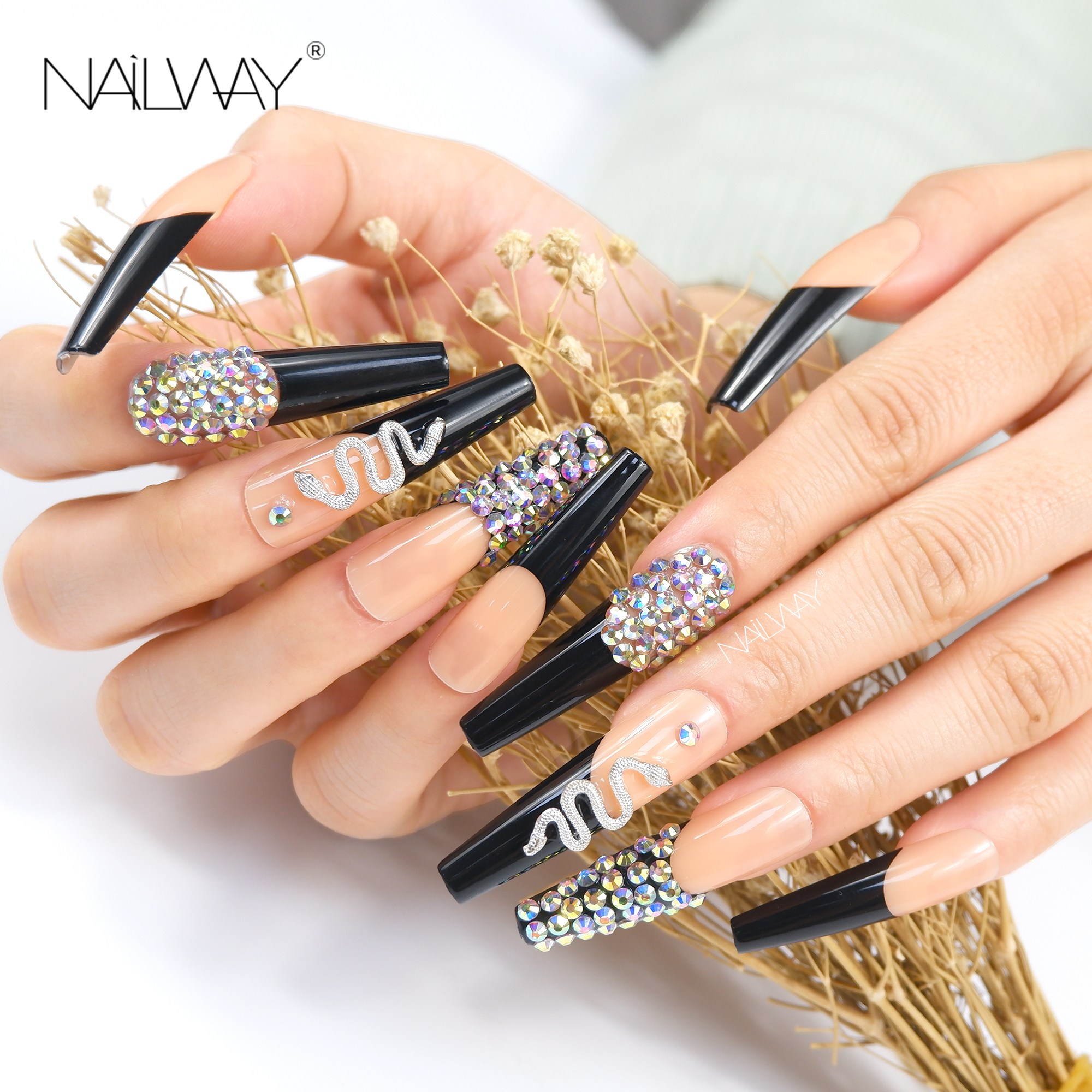 Diamond nails15
