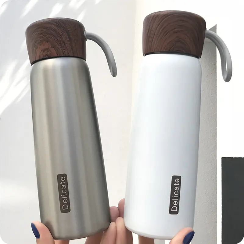 Manufacture 500ml bottle thermos custom logo double wall stainless steel drinking water bottle hot water bottle with wood cover
