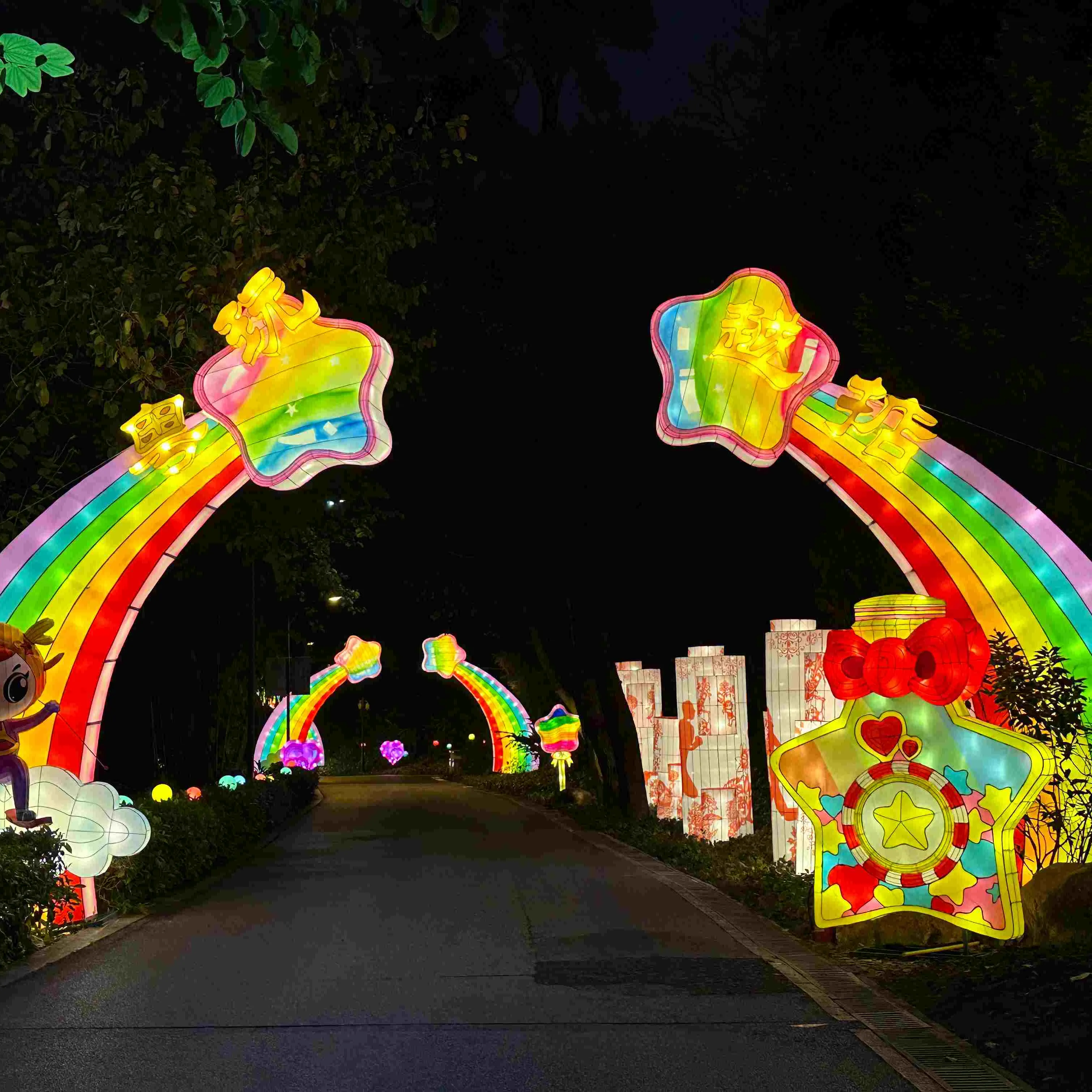 Linternas chinas de nueva innovación, flores artificiales, larga vida útil, linterna de flores al aire libre para paisaje