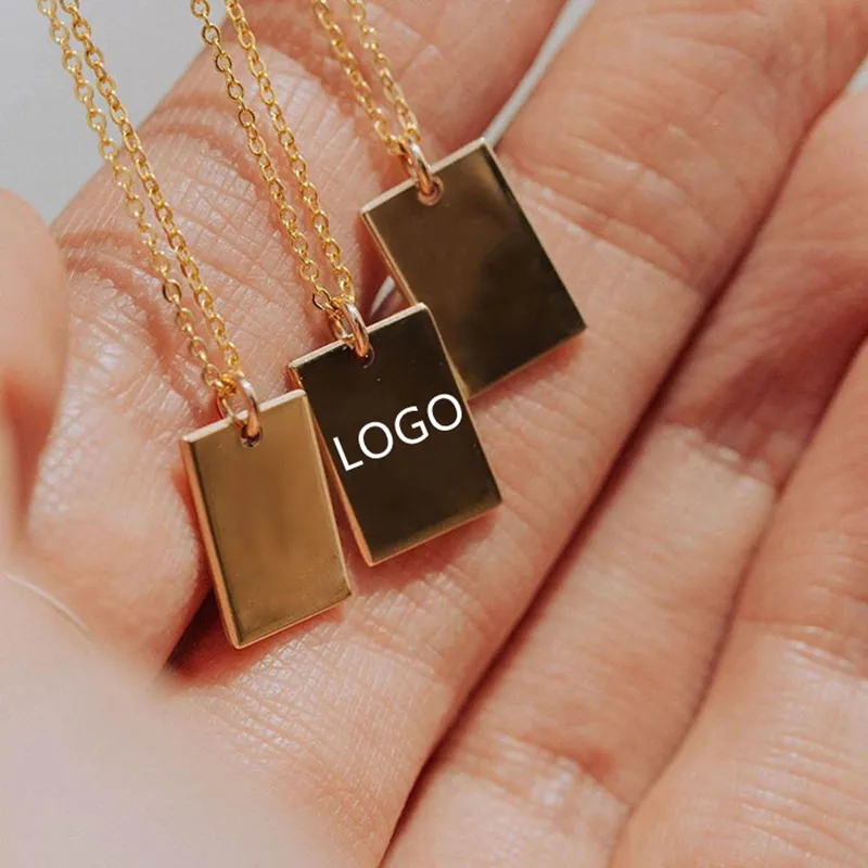 Colgante rectangular de joyería de acero inoxidable 316L chapado en oro de 18 quilates PVD, diseño de logotipo de letra grabado personalizado, Collar personalizado