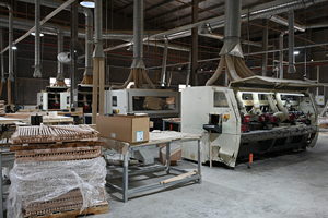 Việt Nam Top Rắn Gỗ Sồi Đỏ Cầu Thang Truyền Thống OEM/ODM Newel Bài Bằng Gỗ Cầu Thang Newels Với 1 Năm Bảo Hành - Product Image 4