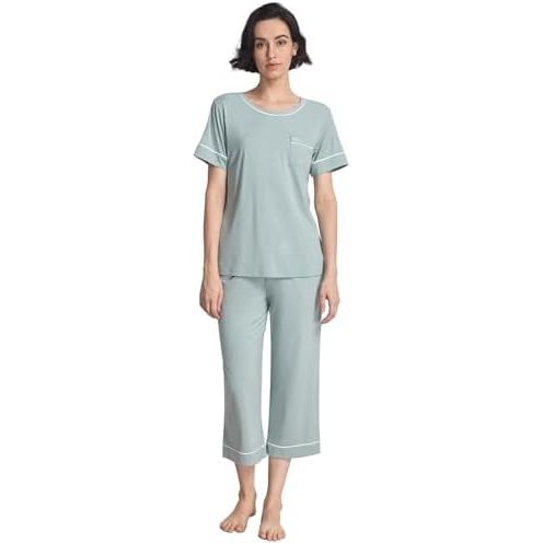 Light Greyish Green