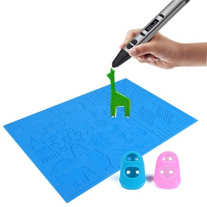 ODM & OEM-alfombrilla para bolígrafo de impresión 3D, estera de dibujo mágico para niños, estera de silicona de diseño 3D con 2 protectores de dedos - Product Image 1