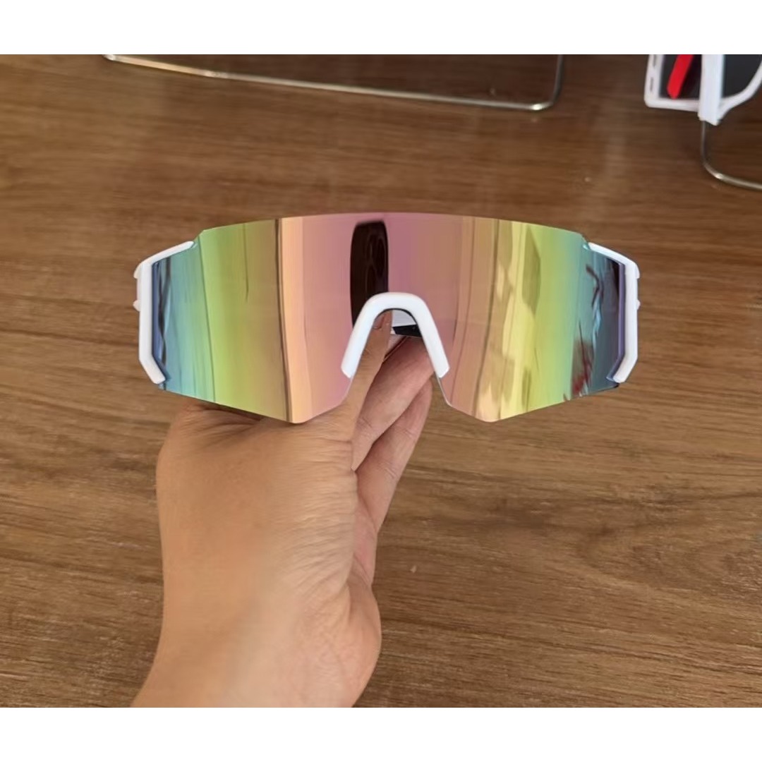 White frame pink