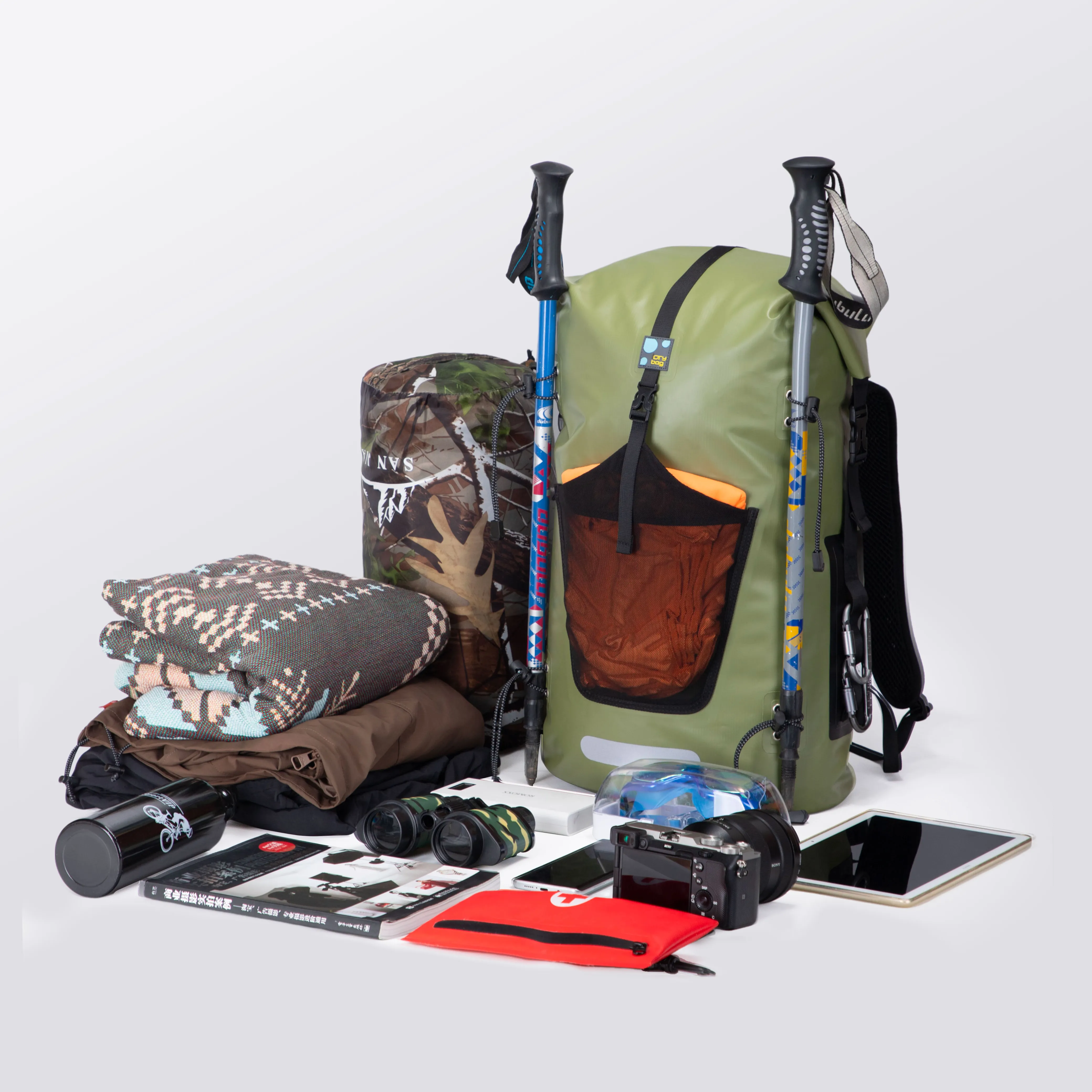 SINOTOP 35L 500D PVC Tarpaulin Roll Top Hiking Backpack Premium Outdoor Waterproof Camping   Hiking Products for Men