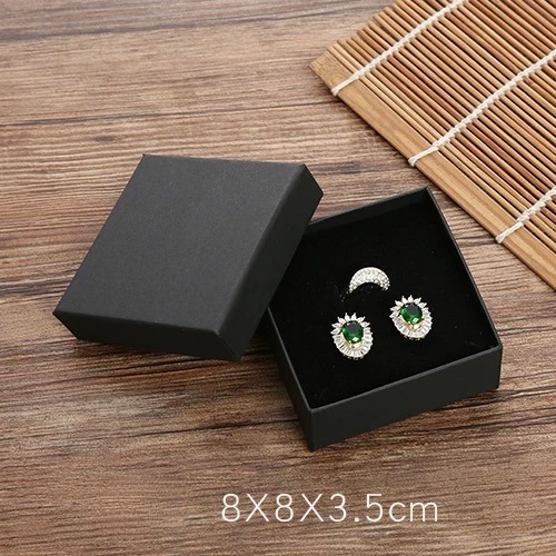 Black 8x8x3.5cm