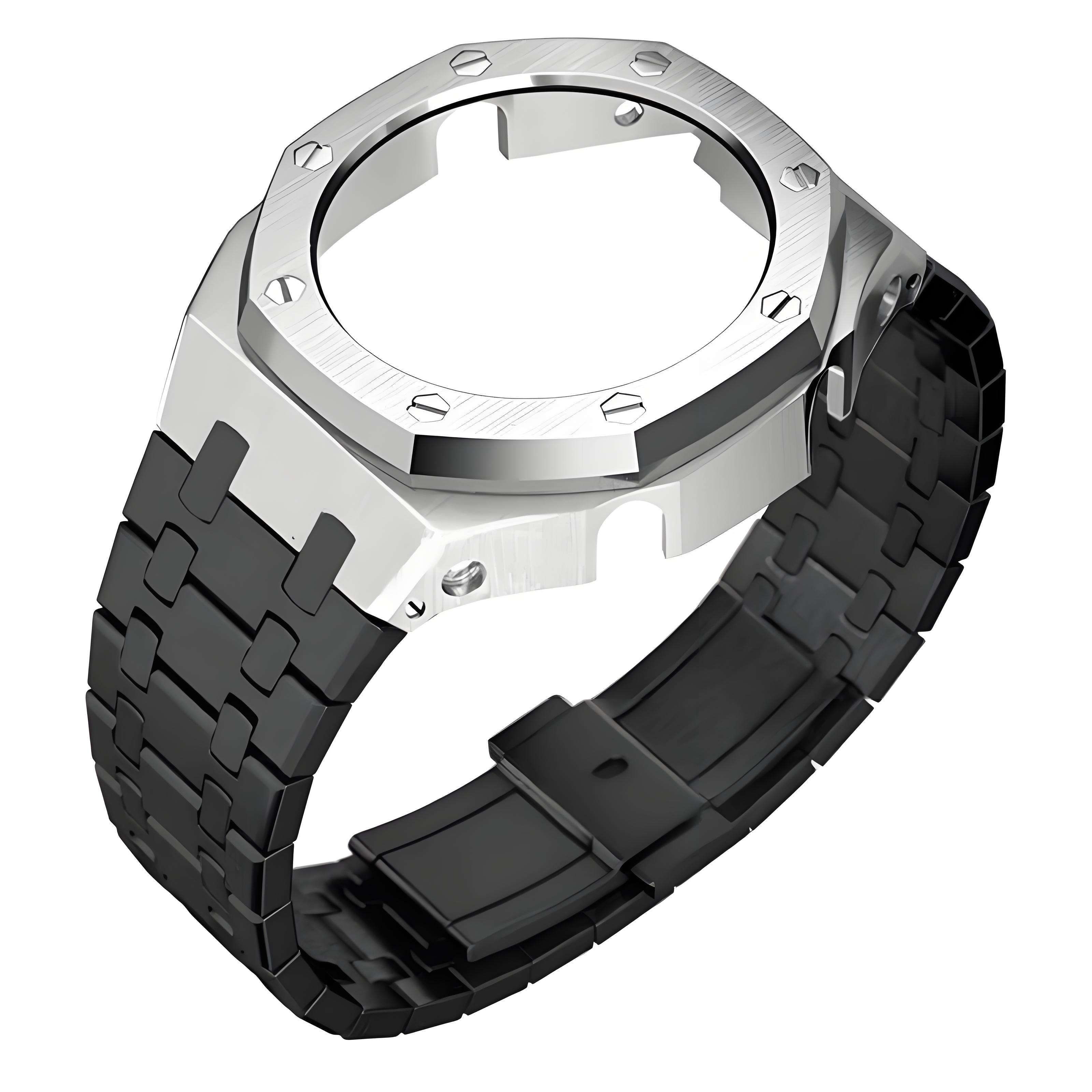 Boîtier argenté, bracelet en acier noir