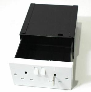 珠宝、文件和u盘的隐藏插座保险箱秘密藏匿箱