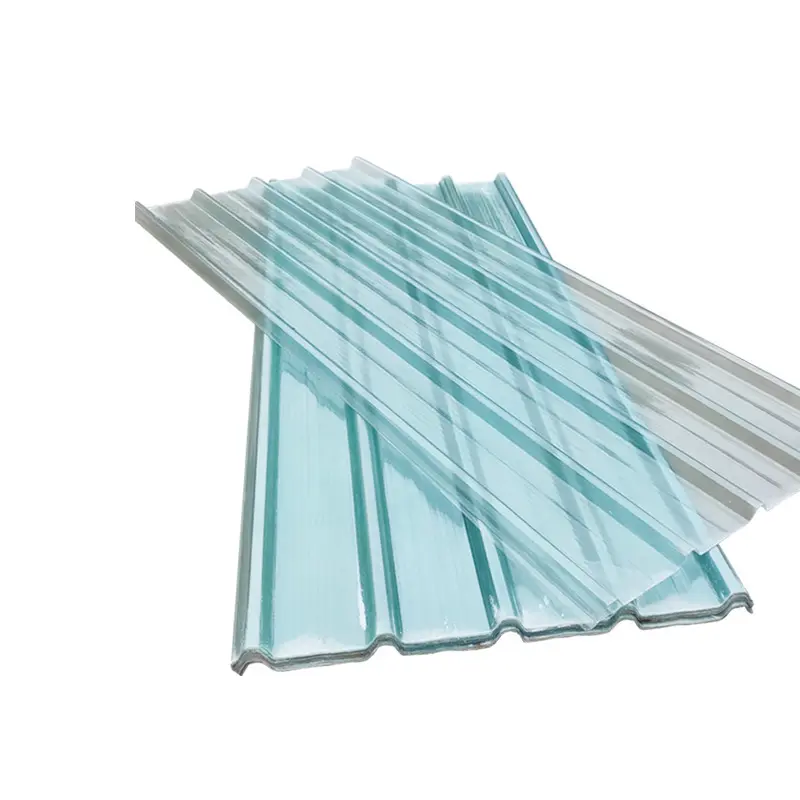 Folha plástica ondulada transparente do policarbonato da boa isolação térmica Frp do PVC da categoria para materiais da tampa do telhado da casa