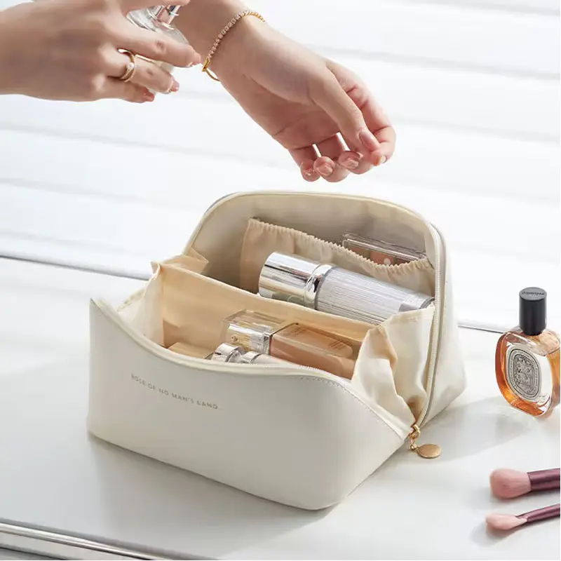 Özel Pu kozmetik çantaları taşınabilir seyahat makyaj çantası büyük kapasiteli deri makyaj çantası kadınlar için