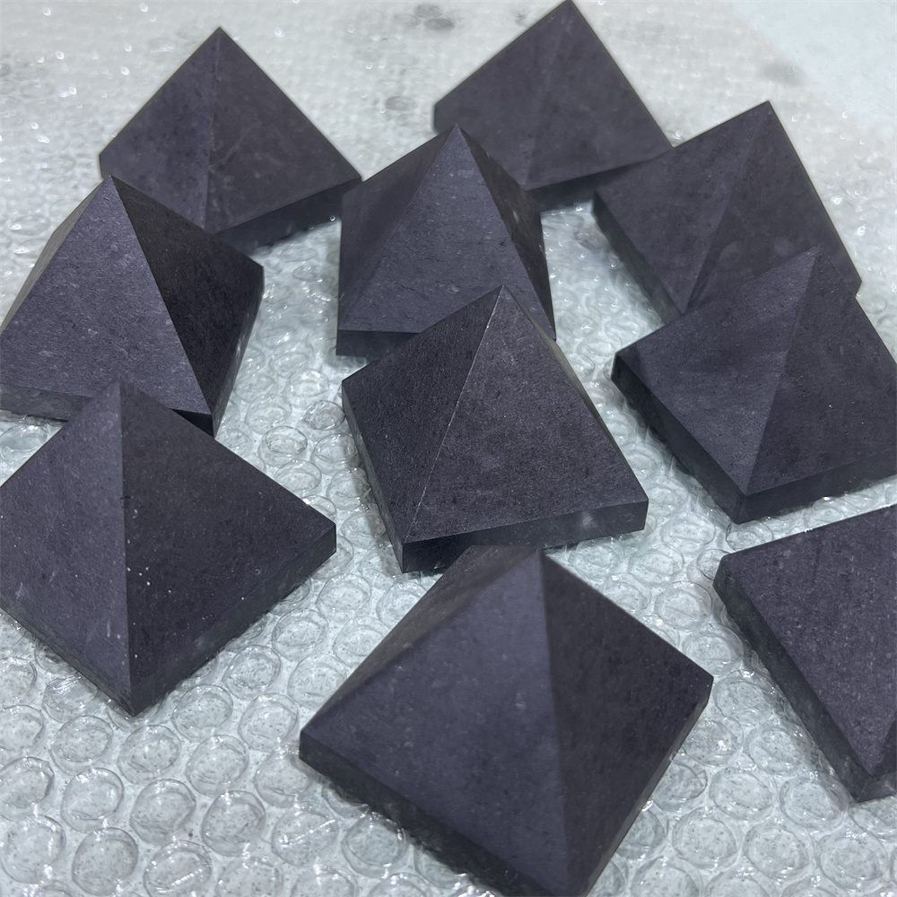 Gris oscuro