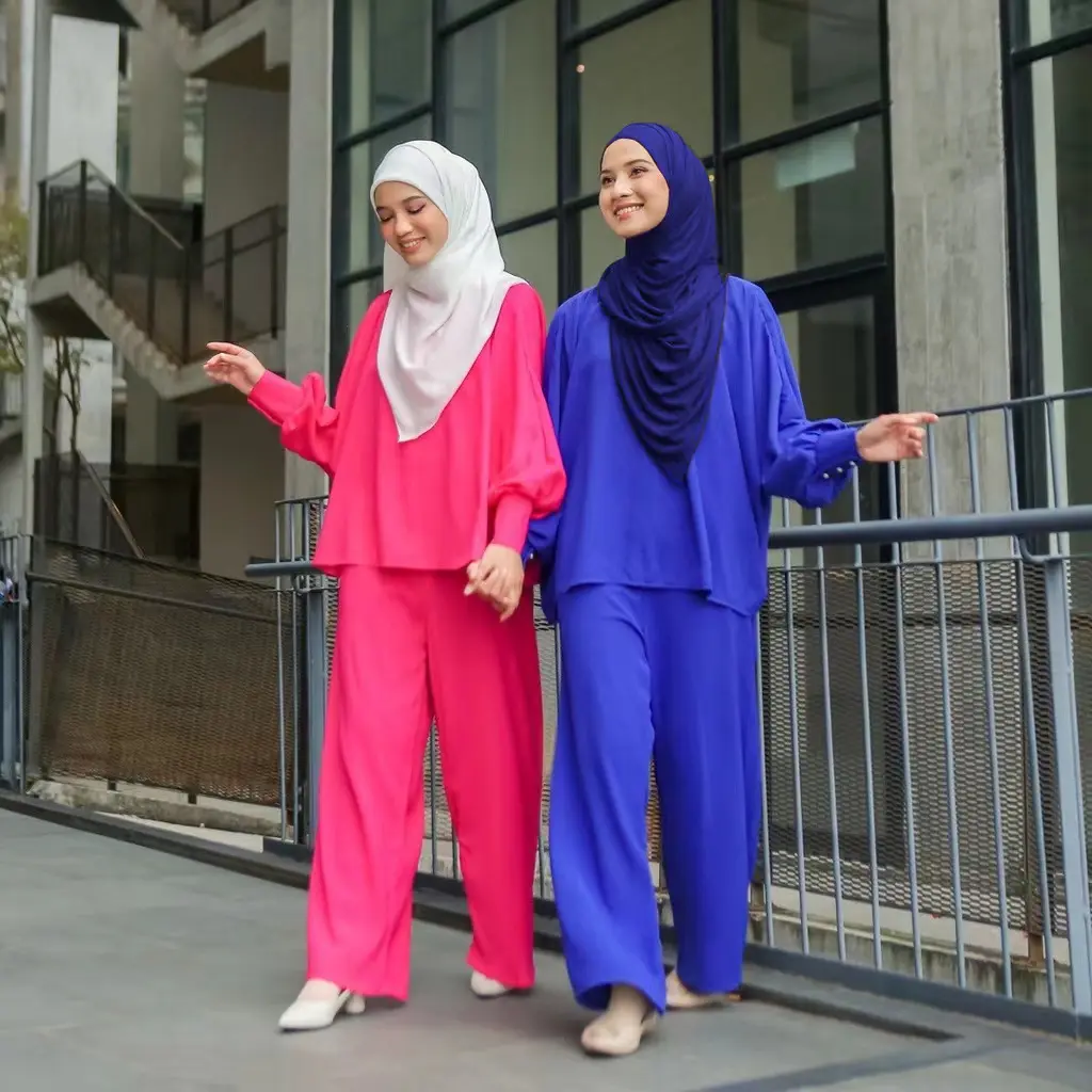 For Muslim ladies Baseball Uniform Spring Loungewear Smile clothing attire Popular Polyester V Neck shirt