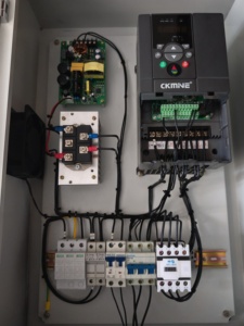 Serie SP800 2.2kw entrada monofásica a salida trifásica bomba de agua solar inversor control de bombeo variador de frecuencia - Product Image 4