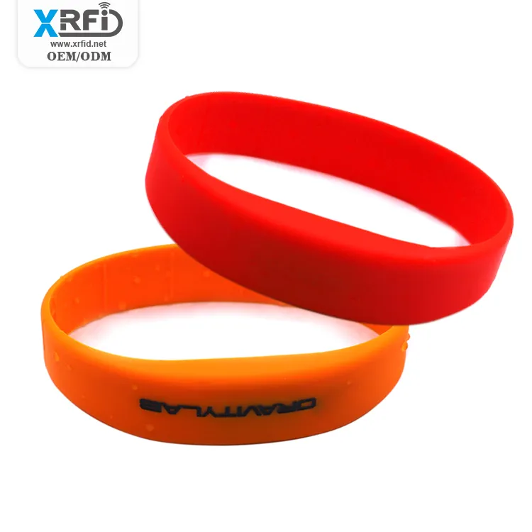 ขายร้อนที่กําหนดเอง RFID QR NFC สร้อยข้อมือสายรัดข้อมือ GYM สร้อยข้อมือสีเดียวที่เหมาะสําหรับสระว่ายน้ํา