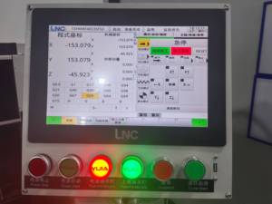 Atc 5 Axis Cnc彫刻フライス盤高精度彫刻フライス盤製自動垂直水平シーメンス用ロゴコインスタンピングモールド精密部品Cnc小型加工センター - Product Image 4