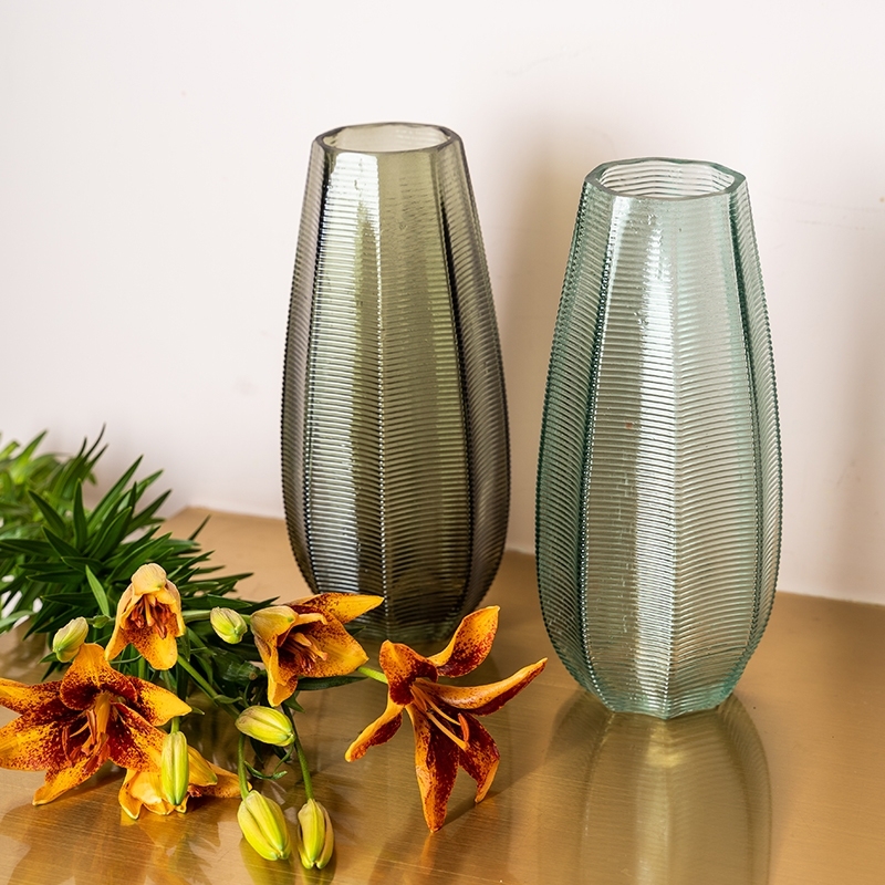 Factory Produced Wholesale Glass Flower Vase for Home Decor