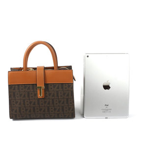 GrandZ 2025 Vintage stil tek omuz Crossbody çanta büyük kapasiteli gelişmiş algılama Zip kapatma PVC günlük ODM özel Logo - Product Image 3
