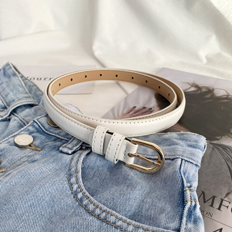Blanc avec ceinture
