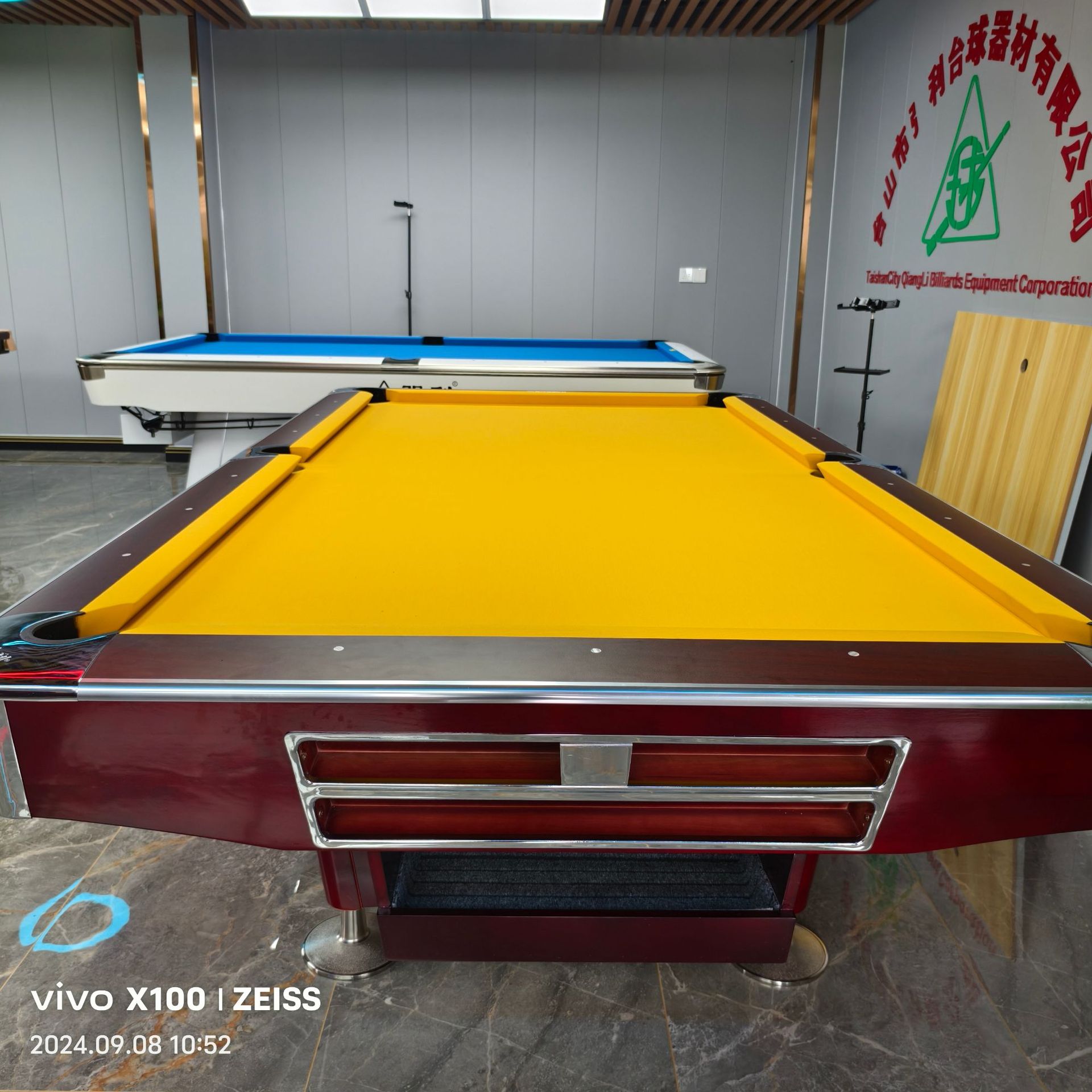 Table de billard de quatrième génération