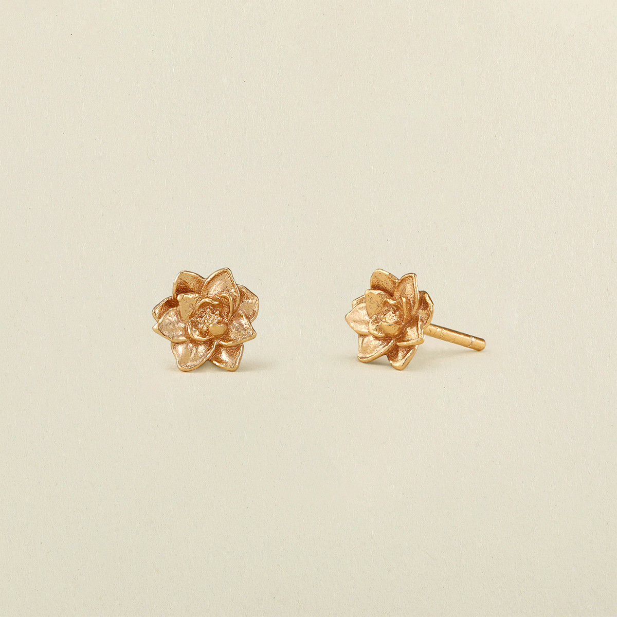 Luglio Lotus-oro