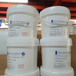 光滑厚哑光红色热转印丝网印刷硅胶油墨用于3D厚标签纺织织物压花/3D标志贴片 - Product Image 3