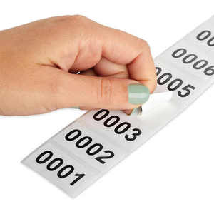 Kunden spezifische wasserdichte variable Daten Druck kleber Aufkleber Aufeinander folgende Seriennummer QR-Code Barcode auf Papiere ti ketten