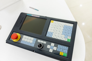 Control por computadora PLC apoyo 4 ejes cnc controlador okuma NEWKer fresadora CNC Sistema de control de PLC + ATC de la máquina de fresado - Product Image 2