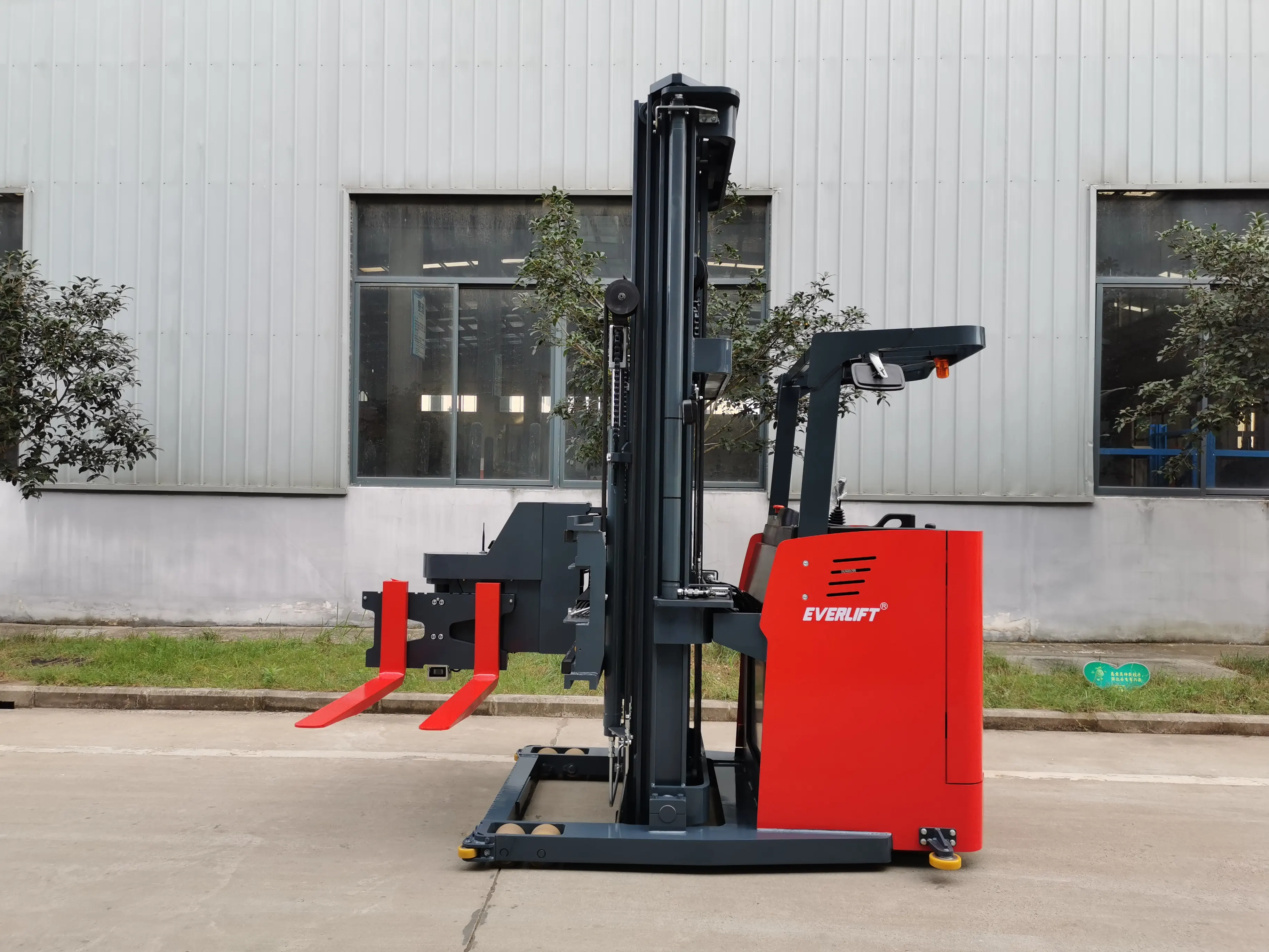 EVERLIFT 3000kg Three Ways Forklift Triplex Mast with Full Free Lifting And Side Shifter Portable Forklift Seated Forklift