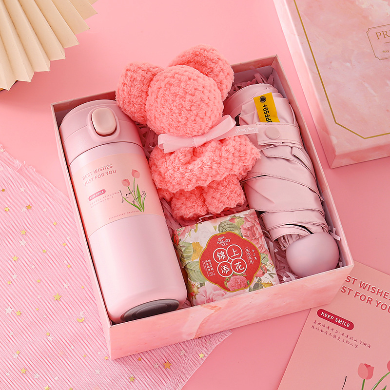 thermos cup + soap + bear towel + umbrella