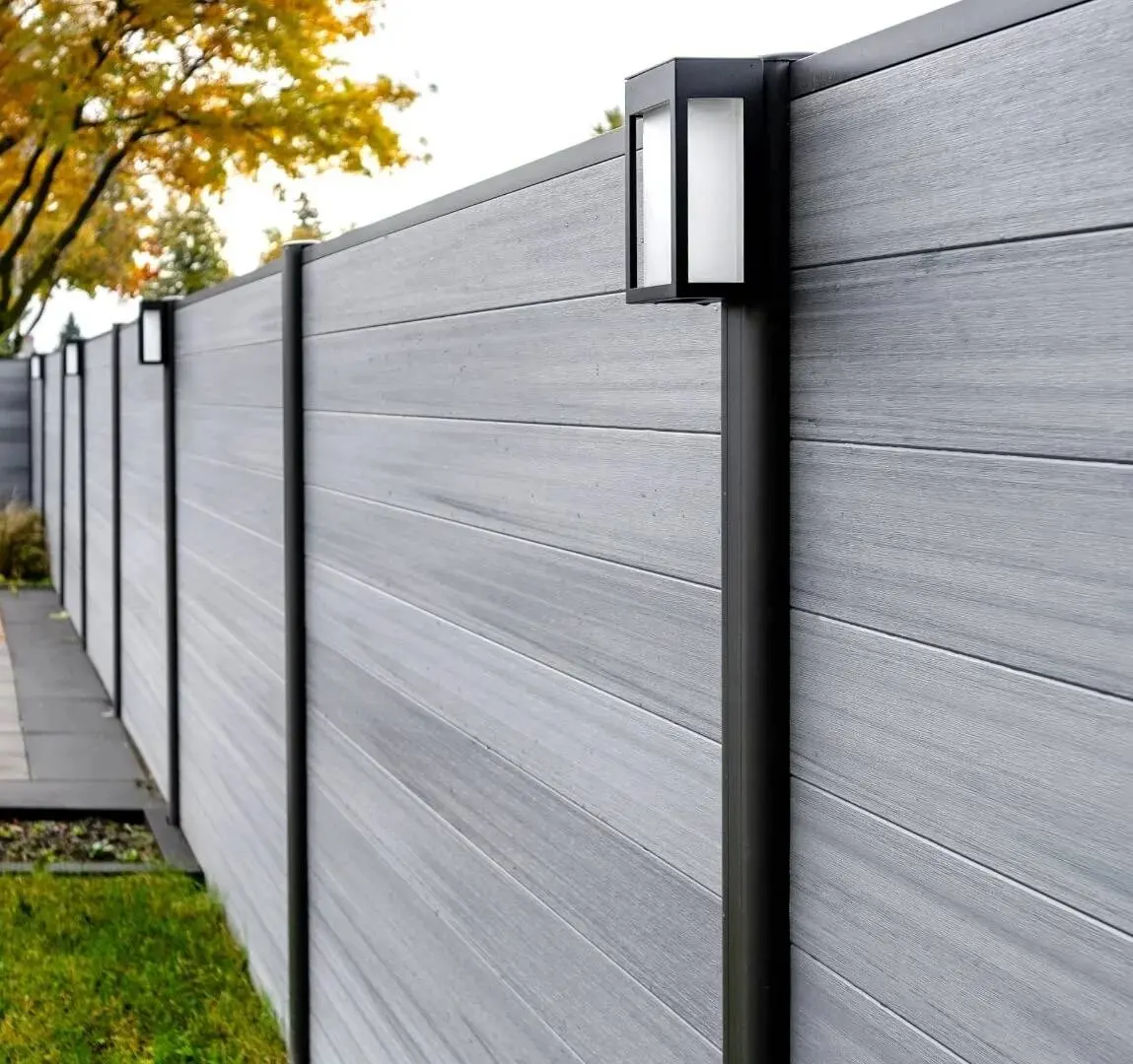 Linyuanwai gros résistance aux UV intimité panneaux de clôture de sécurité bois plastique composite wpc clôture de jardin