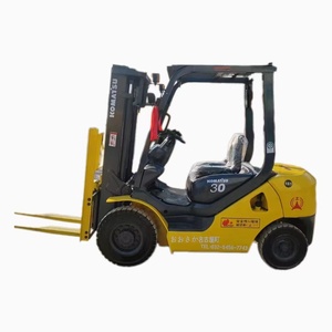 コマツは3トンのフォークリフトです: 進行中のパートナー、成功への鍵。 - Product Image 1