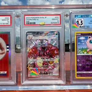 UV Clear 3 Slot Psaed Graded Karten etui Dicke 10mm Acryl Magnetic PSAed 3 Slab Card Vitrine - Product Image 3