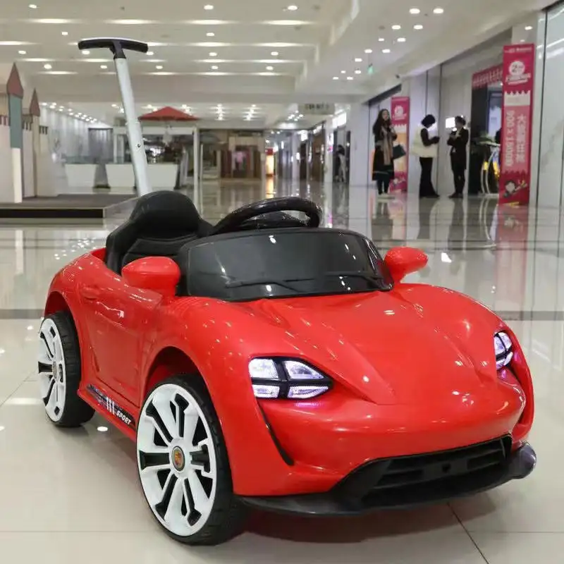 アウトドアアクティビティは、モーターとバッテリーを備えたおもちゃの電気自動車充電式おもちゃのオフロード車に乗ることができます