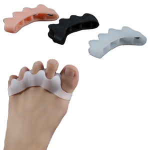 Ayak örtüşme ayak splitter ayak carder silikon ayırma dört delikli beş delikli ped klip guard başparmak halluks valgus düzeltici - Product Image 5