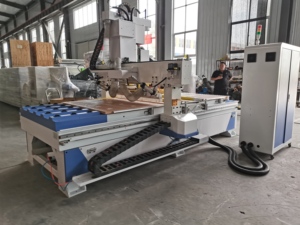 LUDIAO CHINA 1325 2040 Madera MDF Acrílico Grabado y corte Atc CNC Router con servomotor - Product Image 6
