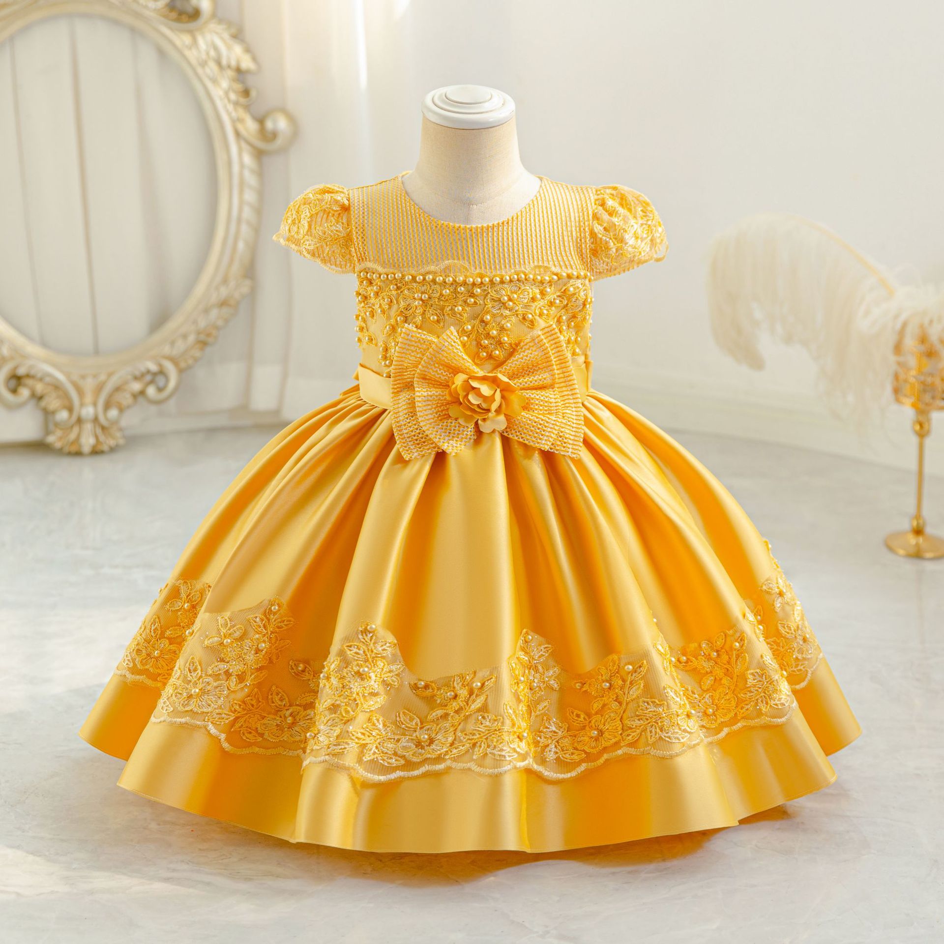 AX224 jaune