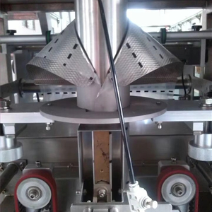 JCL Automatic Vertical Packing Machine Liquid Filling and Foil Packaging Machine Ketchup Tomato Sauce Salad Dressing - Product Image 4