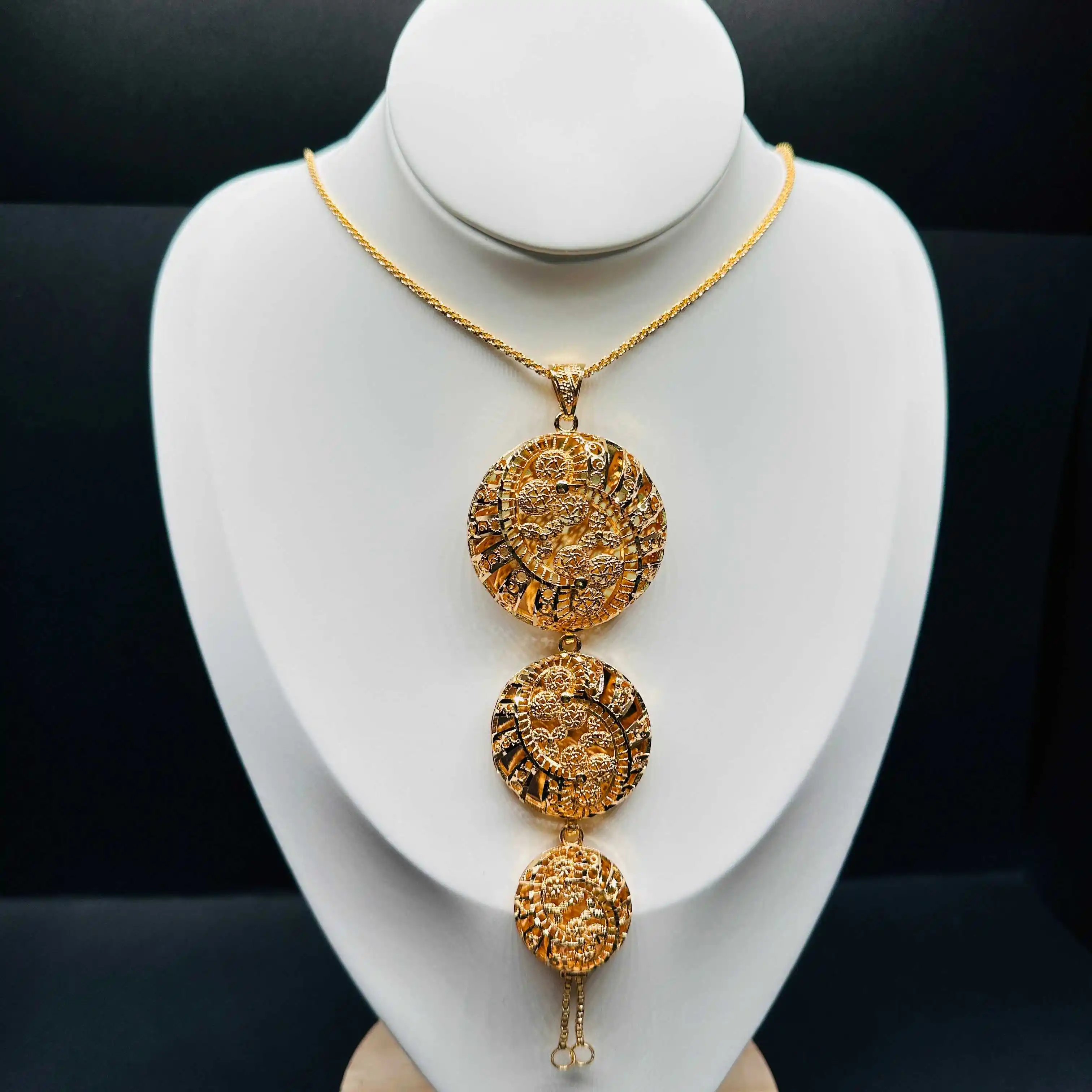 Conjunto de medallón chapado en oro de 18K para mujer, colgante de cobre personalizado, accesorios de joyería