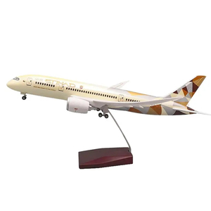 45cm Aircraft <strong>Plane</strong> Model 1:150 Scale Model Aircrafts with Light Airbus A320 Juneyao Airlines 47cm Boeing Model Airplanes - Product Image 6