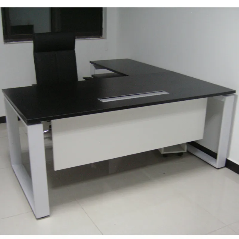 Bureau de bureau moderne avec cadre en acier, meubles européens bon marché